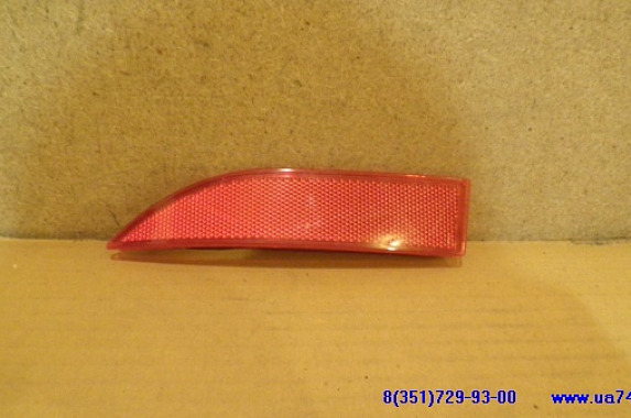 Отражатель левый в задний бампер Renault Logan / Sandero 2014-2022 (SAT)